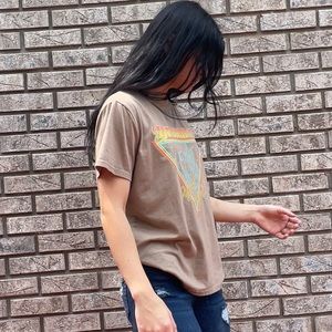 “DREAMER” Graphic-T Size MEDIUM